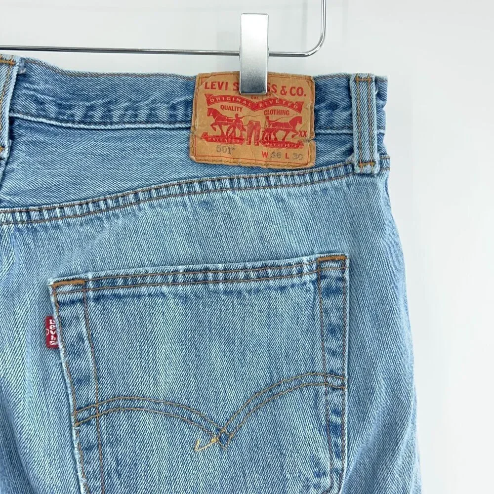 Levis 501 Jeans Men 36 / 30 Original Fit Straight Button Fly Cotton Denim Blue